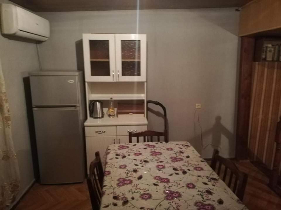 Dinahouse2 Appartement Tbilisi Buitenkant foto